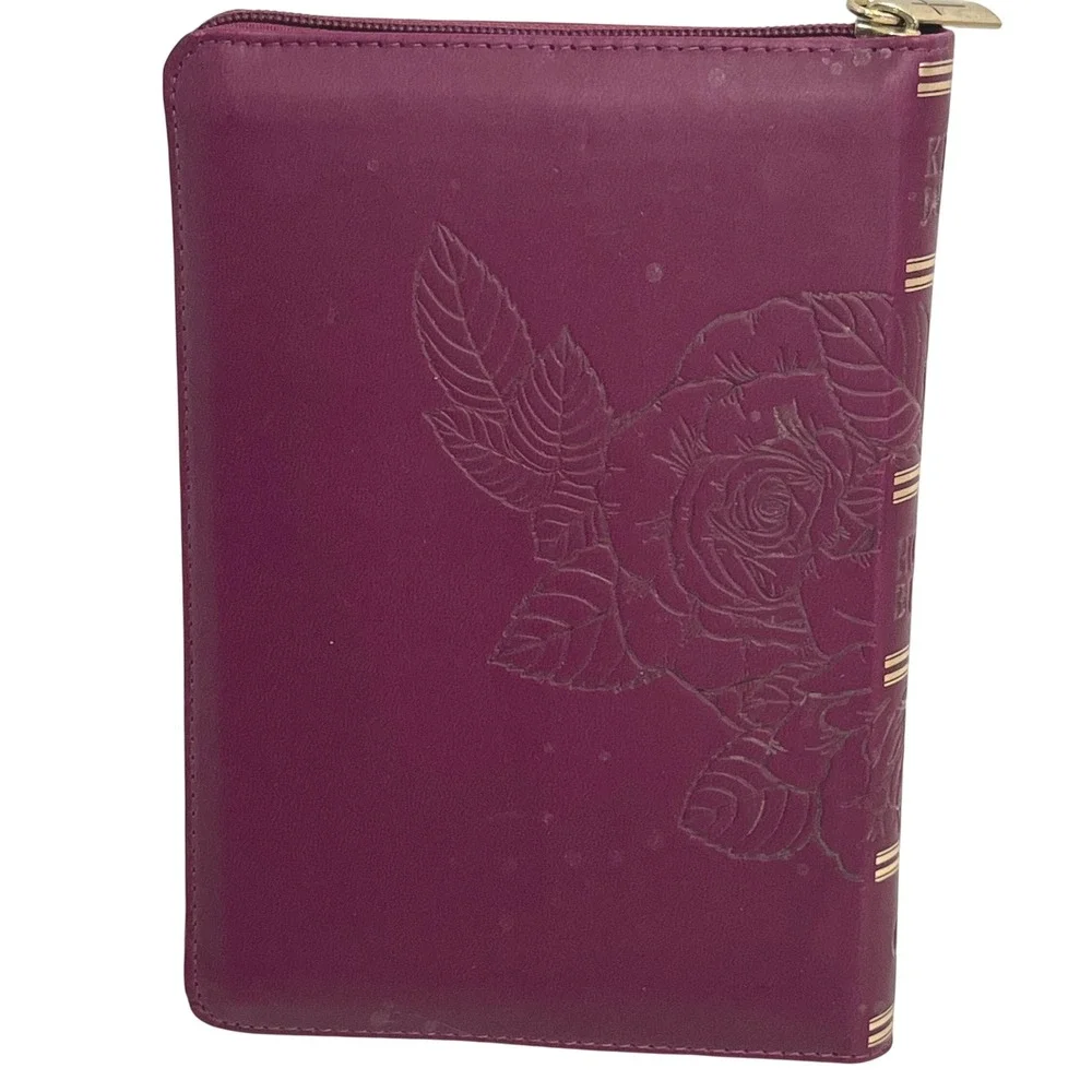 2016 King James Version Burgundy Zipped Compact Rose Design Bible Excellent